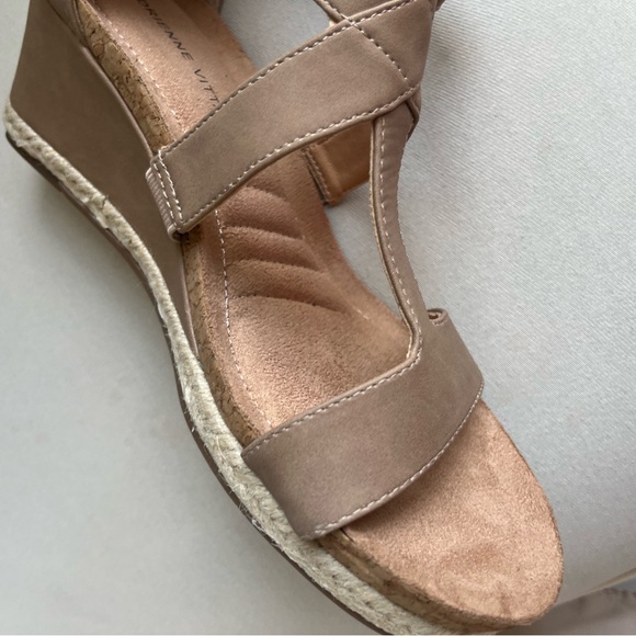 Adrienne Vittadini Truly Wedge Sandal - Picture 5 of 10